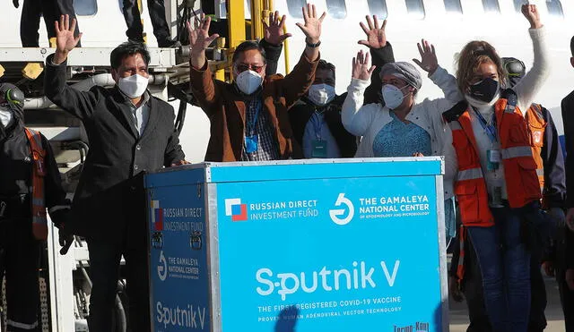 Luis Arce, presidente de Bolivia, calificó de “buena noticia” recibir 20.000 dosis de la vacuna de Sputnik V . Foto: EFE