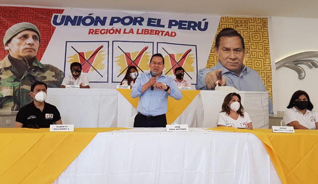 Vega Antonio sostuvo que el objetivo principal del partido es la liberación del “yugo de la corrupción”. Foto: Jaime Mendoza, La República
