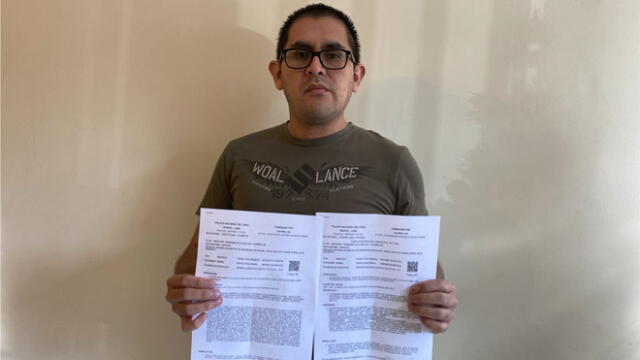 Gerardo Sarmiento sostiene la denuncia que puso en el 2015 tras ser asaltado y otra del 2021 por suplantación de identidad. Foto: La República