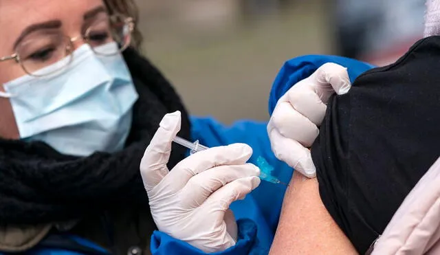 Desde el 26 de diciembre, el número de personas que ya ha recibido la primera dosis de la vacuna contra la COVID-19 en Alemania asciende a 1 254 760. Foto: AFP