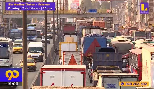 Colas de vehículos iban desde el puente Naranjal hasta Puente Nuevo. Foto: captura de Latina Noticias