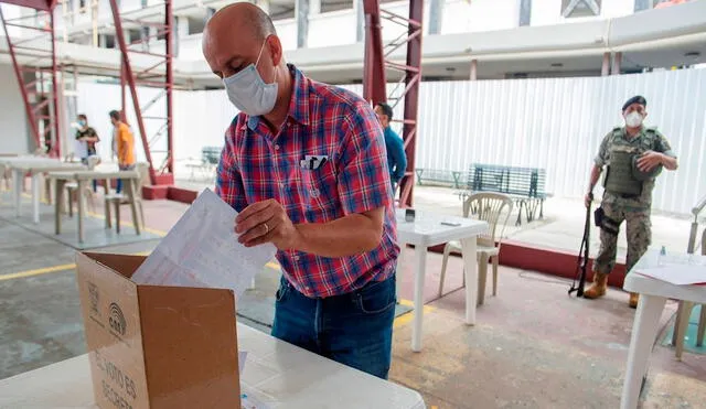 Las elecciones 2021 en Ecuador se realizarán bajo estrictas medidas de bioseguridad. Foto: EFE