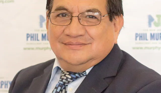 Roberto J. Bustamante Periodista residente en Florida