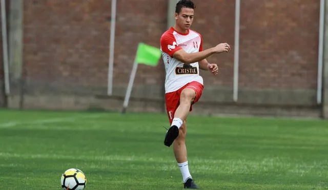 Benavente debutó con Perú en 2013 durante un amistoso con México. Foto: GLR