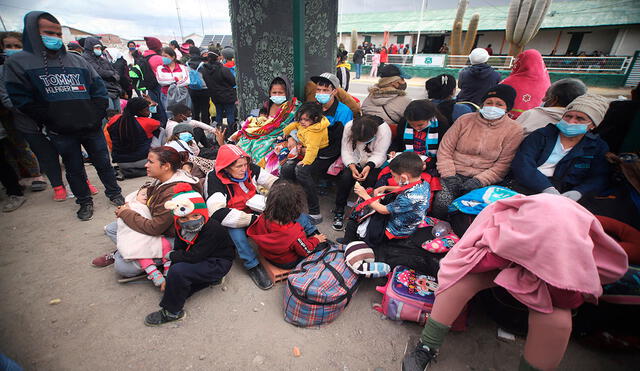 En el norte de Chile ahora tienen una crisis migratoria por el arribo de gran cantidad de personas migrantes y refugiadas, mayormente provenientes de Venezuela. Foto: AFP