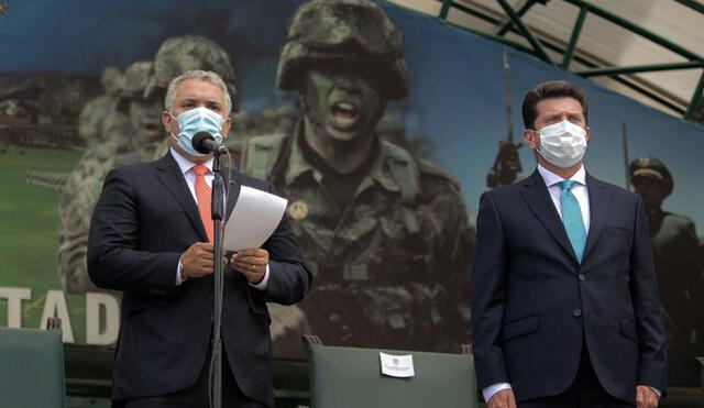 Iván Duque durante la posesión de su ministro de Defensa, Diego Molano, en Bogotá, el 6 de febrero. Foto: EFE