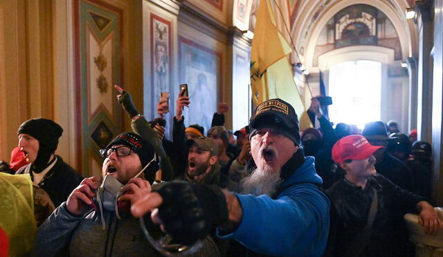 Simpatizantes de Donald Trump asaltaron el Capitolio de Estados Unidos el 6 de enero de 2021. Foto: AFP