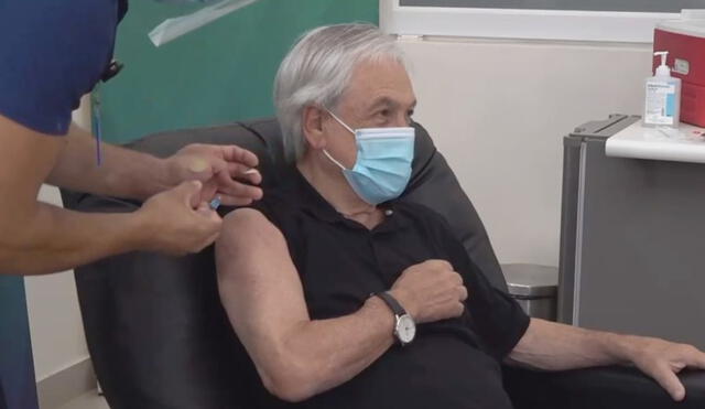 Piñera recibirá la segunda dosis el viernes 12 de marzo. Foto: Captura de video