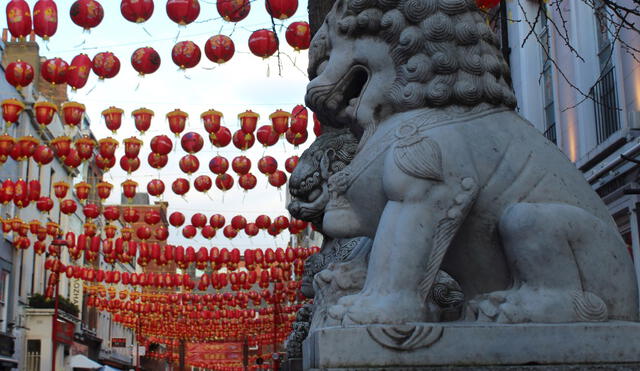 El Año Nuevo chino 2021 inició este viernes 12 de febrero. Foto: EFE/Raúl Bobé