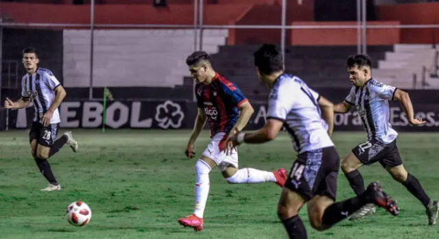 Libertad vs. Cerro Porteño juegan desde las 6.45 p. m. (hora peruana). Foto: EFE