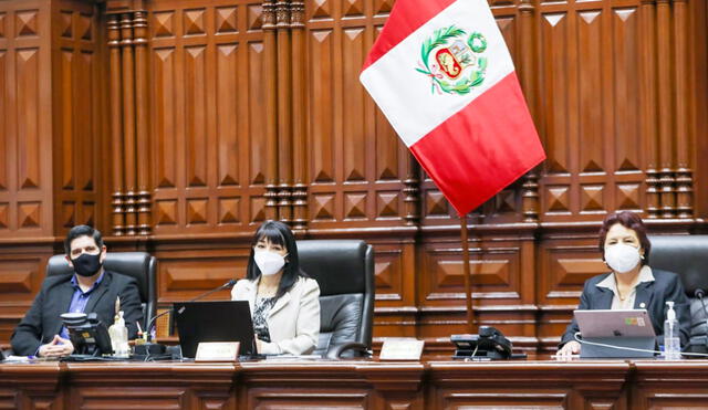 Mesa Directiva es liderada por la primera vicepresidenta Mirtha Vásquez. Foto: Congreso