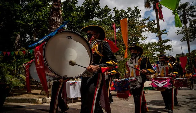 Los carnavales se celebran en Venezuela, donde Nicolás Maduro aprobó el Bono de Carnaval para cierta cantidad de personas en la población venezolana. Foto: EFE