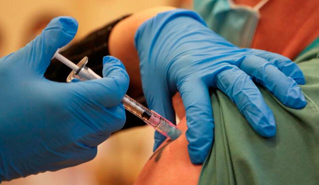 El Gobierno colombiano aspira a vacunar este año a 35,2 millones de personas, equivalentes al 70% de la población a nivel nacional. Foto: AFP