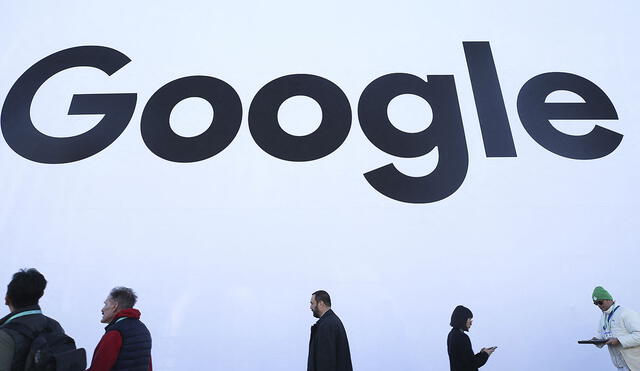 Google se comprometió a gastar 1.000 millones de dólares durante tres años en la compra de contenido de noticias. Foto: AFP/Referencial