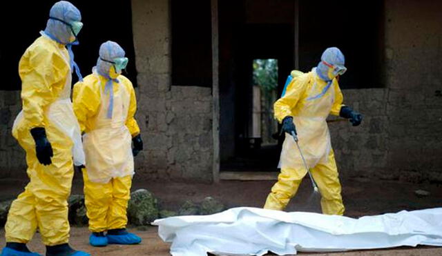 En la epidemia de 2014 y 2016 fallecieron al menos 11.300 personas y 28.500 enfermaron de ébola. Foto: AFP