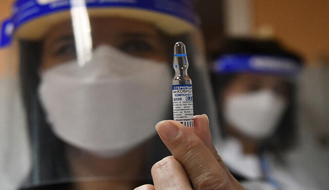 "Si no podemos comprar vacunas, el dinero no sirve para nada", enfatizó Tedros Adhanom Ghebreyesus en una conferencia de prensa virtual. Foto: AFP