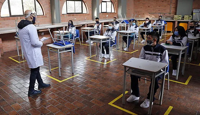 Gobiernos latinoamericanos alistan planes para el retorno presencial a los colegios. Colombia y Argentina empezaron este febrero y los demás se proyectan para marzo. Foto: EFE
