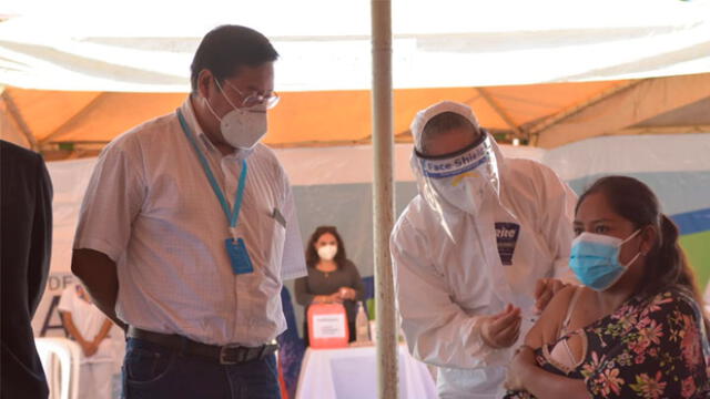 El presidente Luis Arce estuvo presente en la jornada de vacunación. Foto: La Razón