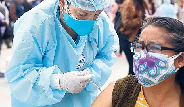 Adultos mayores serán vacunados el sábado. Foto: La República