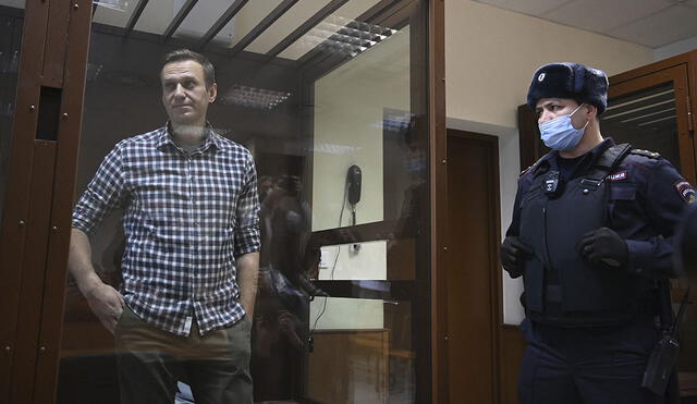 El director de Servicios Penitenciarios, Alexánder Kaláshnikov, dijo que Alexei Navalny se encuentra bien. Foto: AFP