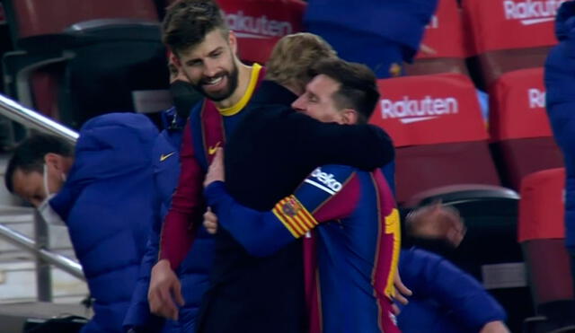 Messi y Koeman se abrazaron tras la épica remontada contra el Sevilla por Copa del Rey. Foto: DirecTV Sports
