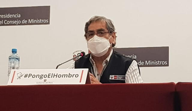 Ministro también recordó que la próxima semana iniciará la vacunación de policías y militares. Foto: Gianella Aguirre/URPI-GLR