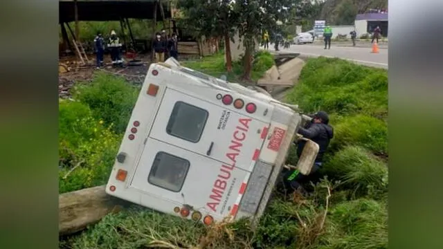 Conductor perdió el control de la unidad y provocó grave accidente de tránsito. Foto: PNP