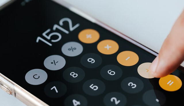 Parece una calculadora, pero si colocas una contraseña verás tus archivos ocultos. Foto: TuAppPara