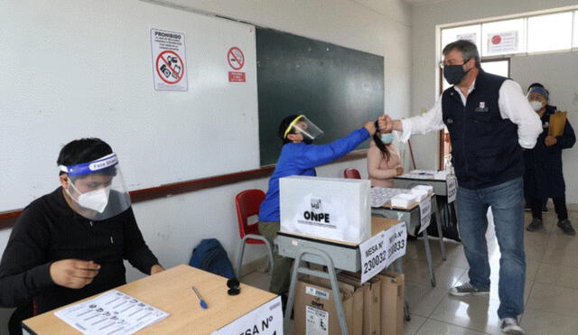 La ONPE estableció una serie de horarios para evitar aglomeraciones y contagios de la COVID-19 en los locales de votación. Foto: difusión