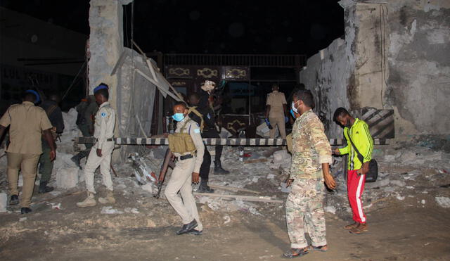 Fuerzas gubernamentales investigan el ataque. Al Shabab fue expulsado de Mogadiscio en 2011, pero aún controla varias zonas del país. Foto: EFE