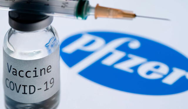 La vacuna de Pfizer/BioNTech reporta una efectividad de 95% para prevenir infecciones sintomáticas. Foto: AFP
