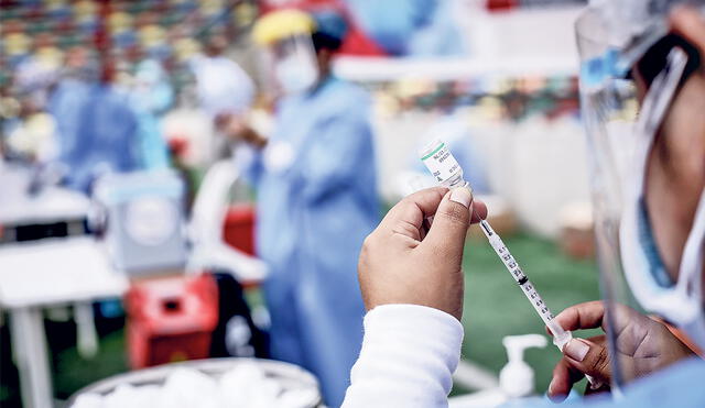 Dosis. La vacuna de Sinopharm tendría 79,3% de eficacia. Foto: John Reyes/La República