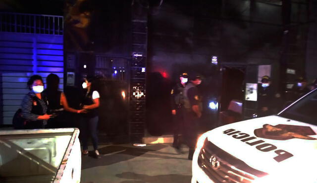 Policía intervino local que infringía las normas sanitarias en el centro de Chiclayo.  Foto: PNP
