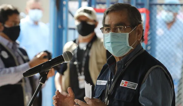 El ritmo actual de inoculación contra el coronavirus en el Perú va en un promedio de 25.000 dosis diarias, según Ugarte. Foto: Jorge Cerdán / La República