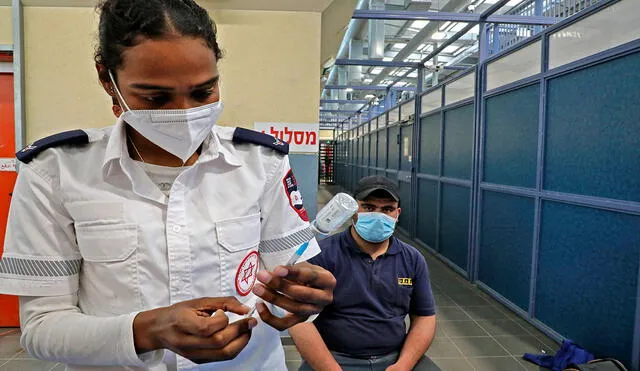 El plan de vacunación contra la COVID-19 avanza exitosamente en Israel. Foto: AFP