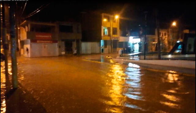 Calles del distrito de Mochumí se inundaron con fuerte precipitación. Foto: captura de vídeo