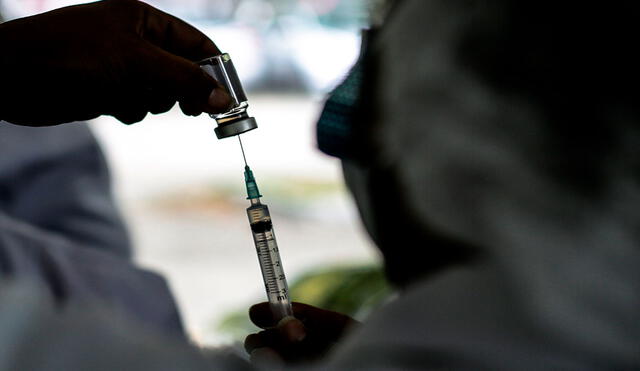 La vacuna Coronavac es la más utilizada en Brasil para inmunizar contra el coronavirus. Foto: EFE