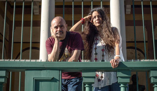 Eduardo y María Luisa Adrianzén, además de creadores de El último bastión, son el guionista y la productora general respectivamente.