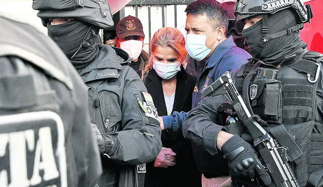 Del poder a la cárcel. Exmandataria pidió la observación de la comunidad internacional para un juicio transparente. Foto: AFP