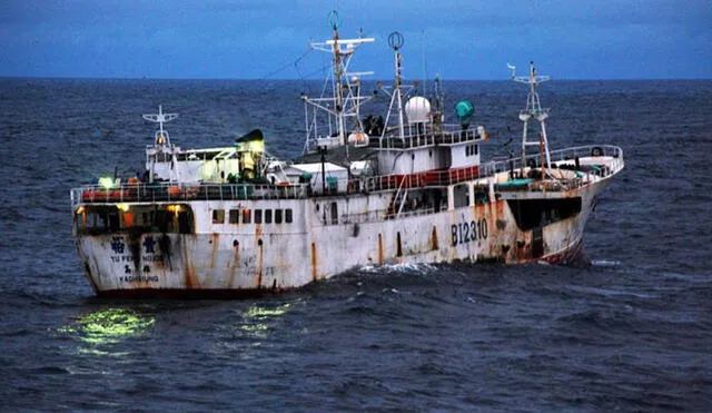 La norma dispone un trabajo integrado desde varios frentes para erradicar la pesca ilegal del Mar de Grau. Foto: Oceana Perú