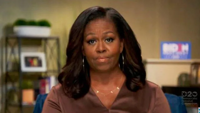 Michelle Obama aseguró que no se sorprendió de las acusaciones de racismo por parte de Markle. Foto: AFP