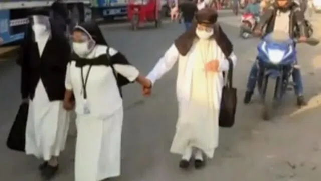 Las hermanas religiosas debieron volver, ya que no encontraron pase debido al bloqueo de carretera. Foto: captura de América TV