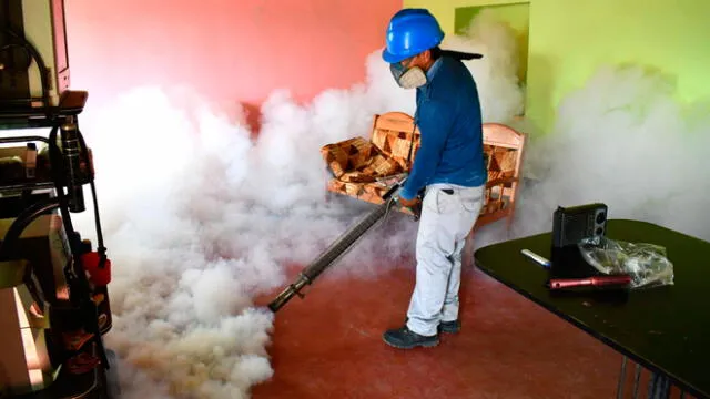 Personal de Salud fumigará viviendas ante incremento de casos de dengue. Foto: Geresa