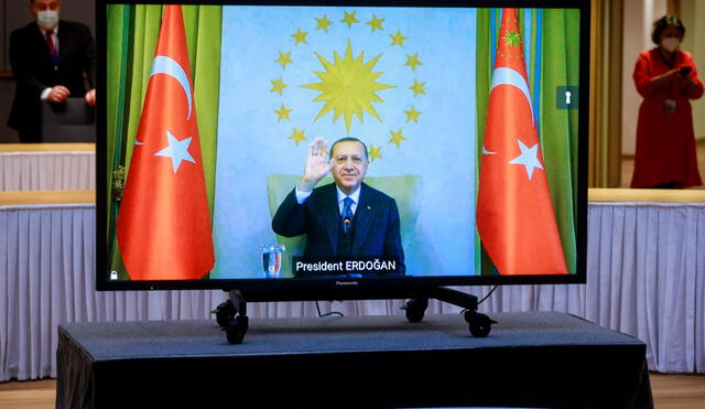 “Las declaraciones de Biden sobre Putin no corresponden a un jefe de Estado, no son aceptables”, dijo Erdogan. Foto: AFP