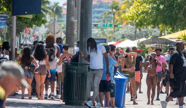 Los disturbios provocaron al menos 900 arrestos. Cada año en marzo miles visitan la isla de Miami para celebrar las vacaciones de primavera.  Foto: EFE