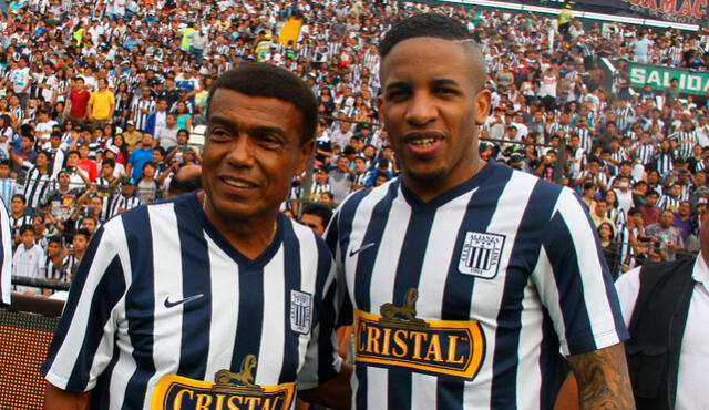 Jefferson Farfán y Cubillas coincidieron en un Día del hincha blanquiazul. Foto: Libero