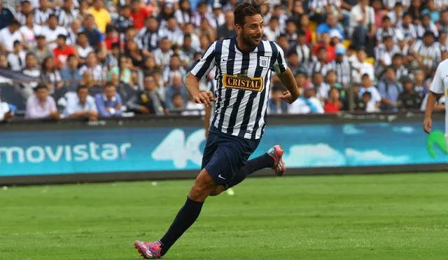 Claudio Pizarro jugó dos temporadas en Alianza Lima. Foto: Líbero
