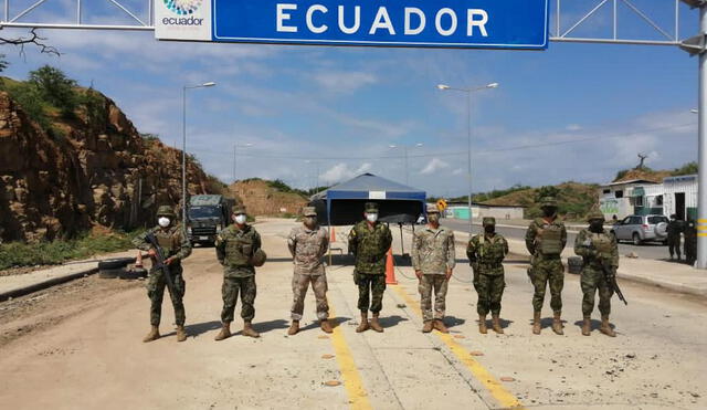 Militares peruanos cumplen labor en la línea de frontera. Foto: difusión