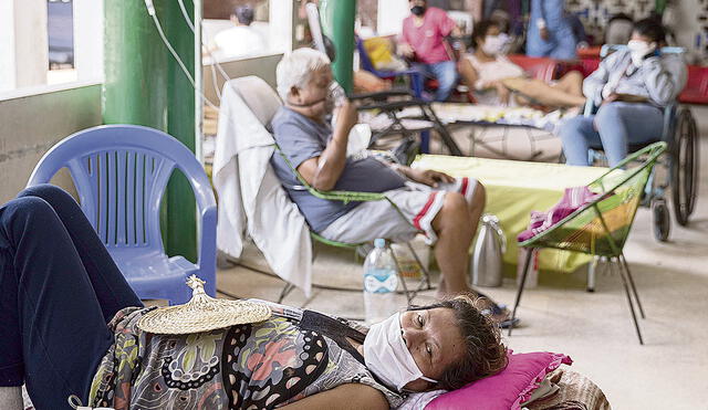 En crisis. En Loreto los hospitales nuevamente están colapsados. Lo mismo ocurre en Ucayali. Foto: EFE