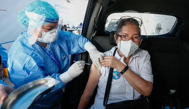 Bermúdez anunció la llegada de más vacunas a nuestro país. Foto: Antonio Melgarejo/ La República
